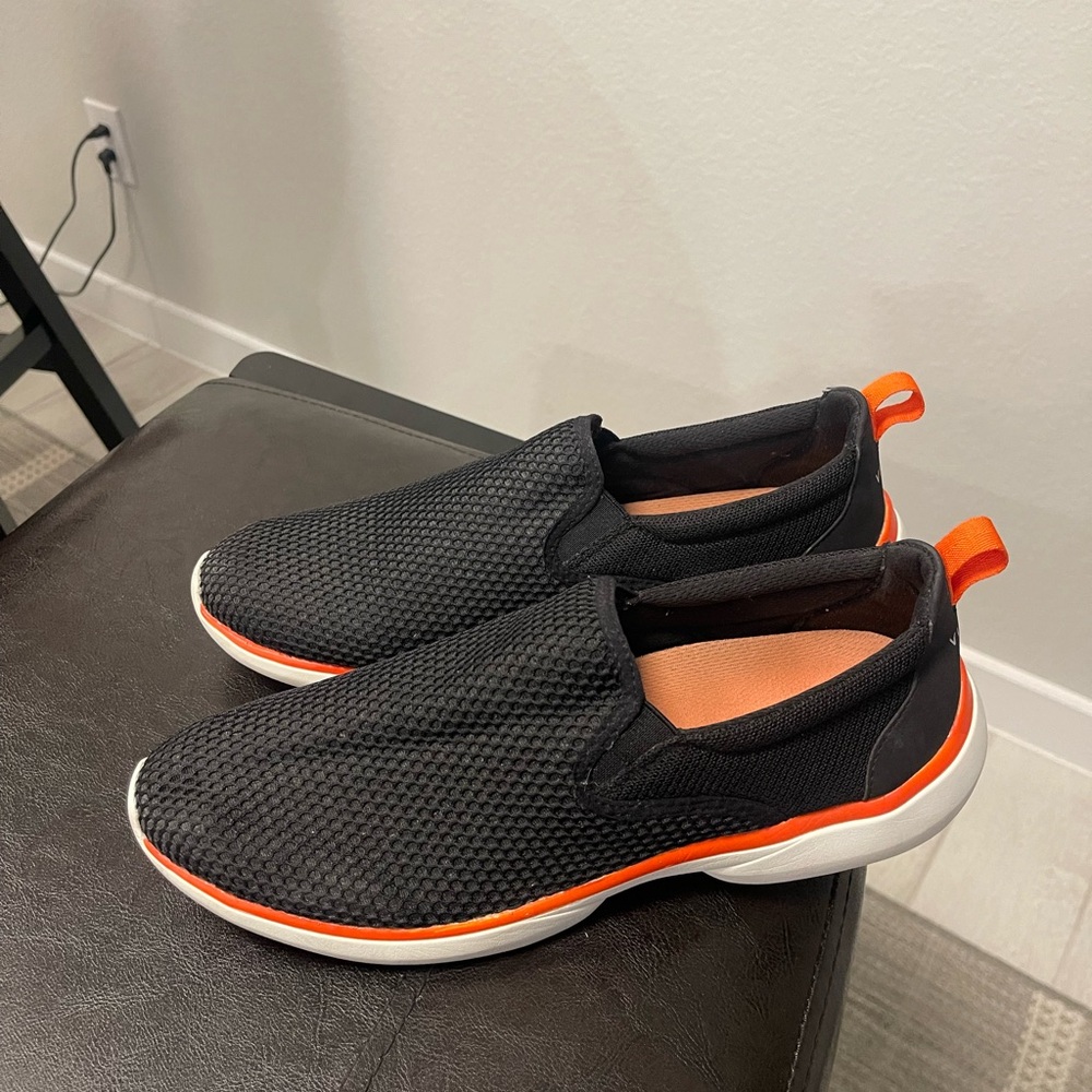 Vionic Vortex Zeta active slip on sneakers US 10